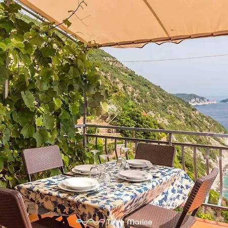 Casa Giulia, Trekking And Nature * Campiglia (Liguria)